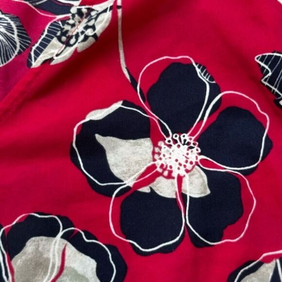 Lane Bryant Floral Flounce Blouse Women’s 26/28 V-neck Red Navy - Picture 8 of 12